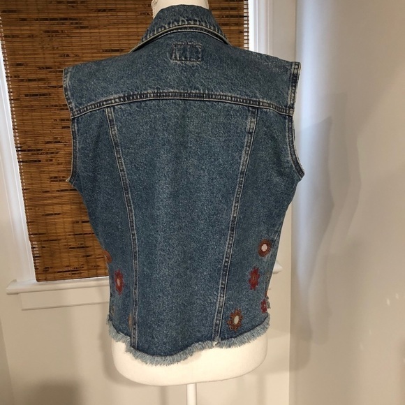 Calvin Klein Jean Jacket Vest! - Picture 2 of 6
